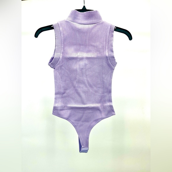 Elegant Lavender Sleeveless Ribbed Top Turtleneck Bodysuit Clasps At Bottom - Picture 3 of 8
